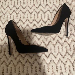 Velvet Steve Madden Pumps